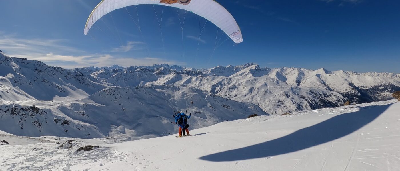 Tandem paragliding flight